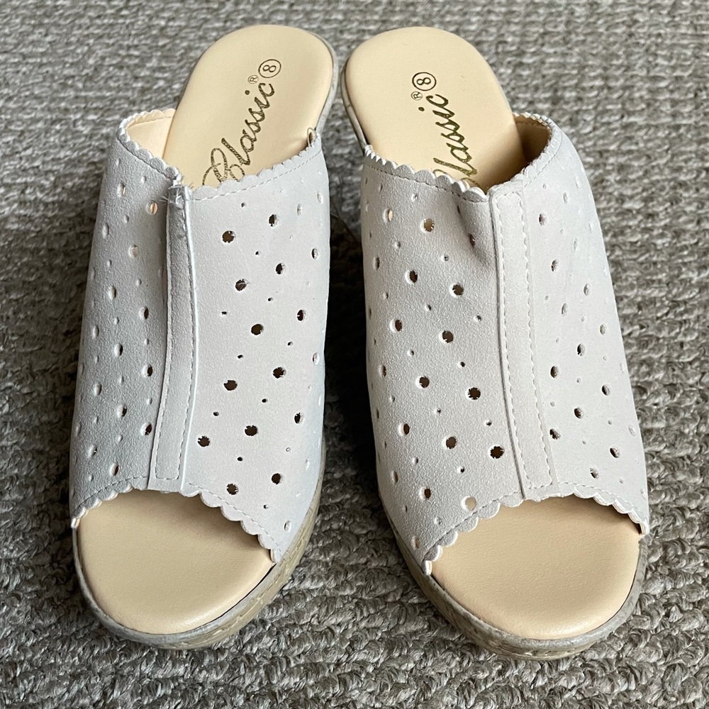 Classic Wedges - Picture 8 of 10